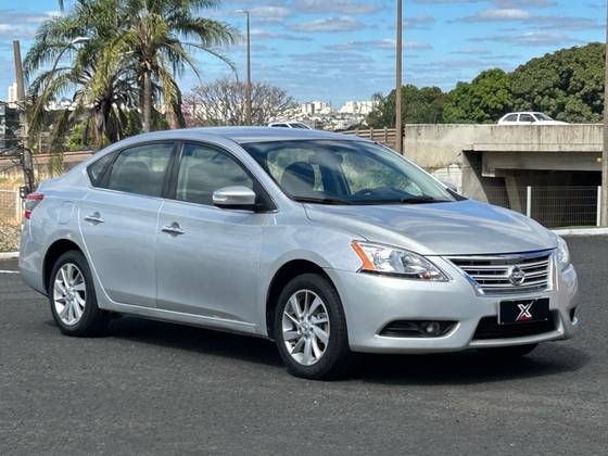 NISSAN SENTRA 2.0 SV 16V FLEX 4P AUTOMÁTICO